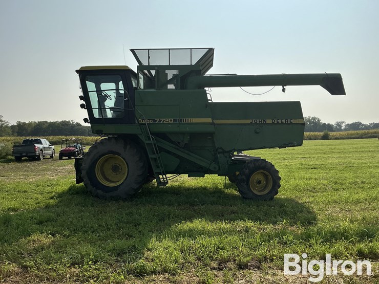 1982-john-deere-7720-image-8