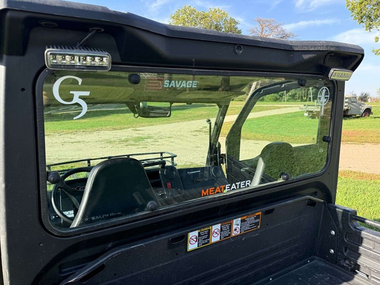 2021-john-deere-gator-image-13