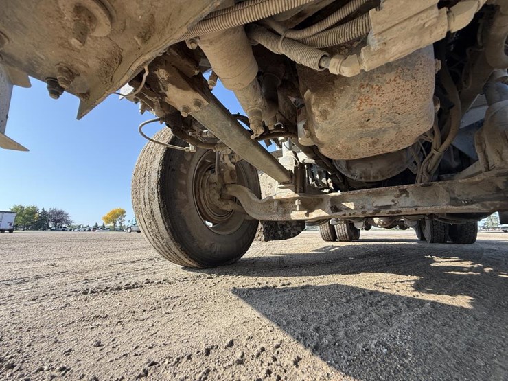 2015-kenworth-t800-image-48
