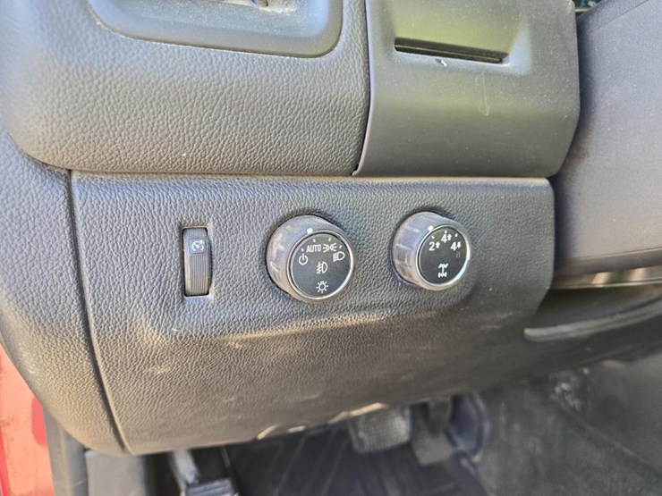 2015-chevrolet-colorado-image-35
