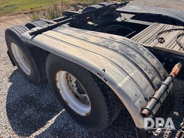 2004-sterling-day-cab-truck-(gp11427,-unit-31350)-image-42