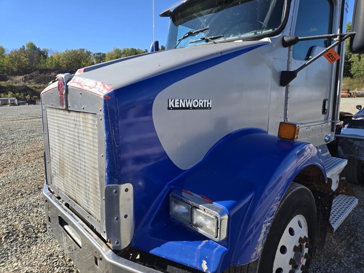 2005-kenworth-t800-image-9