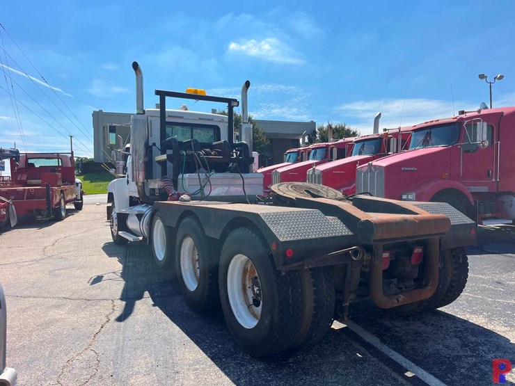 2001-mack-ch613-image-6