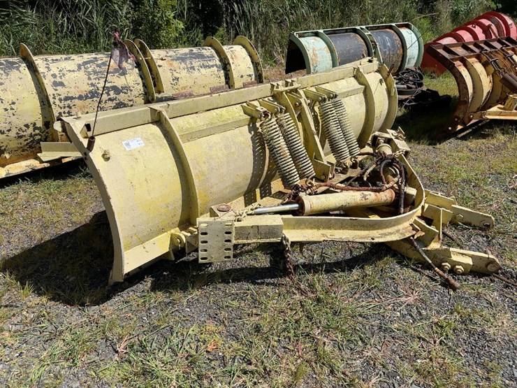 10'-power-angle-snow-plow-image-2
