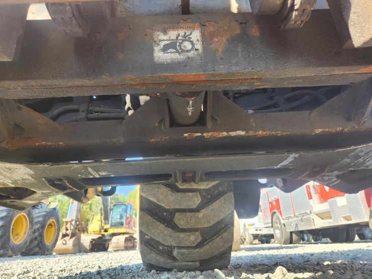 #5101-•-2015-palfinger-gt55e-forklift-image-17
