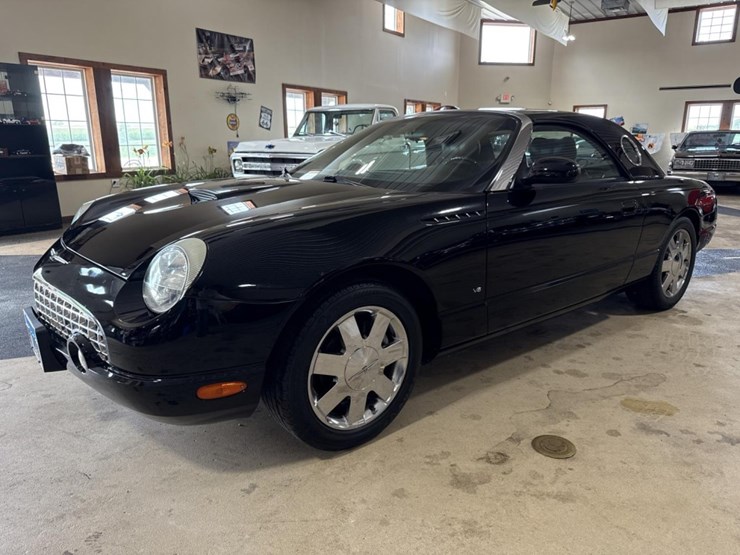 #1392-•-2003-ford-thunderbird-convertible-car-image-1