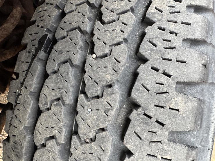 2008-ford-cargo-image-46