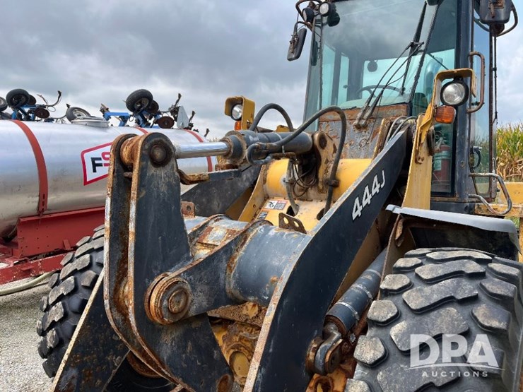 deere-444j-image-32