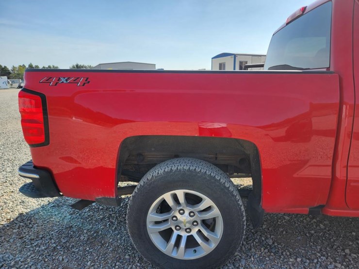 2018-chevrolet-silverado-image-23