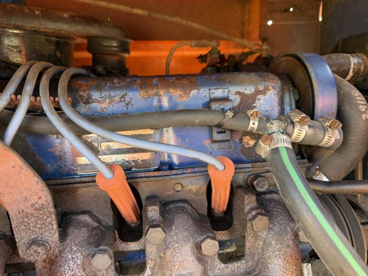 #1233-•-towable-wood-chipper-image-32