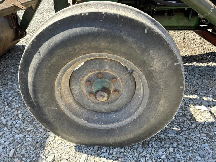 #5217-•-oliver-tractor-w/-loader-image-51