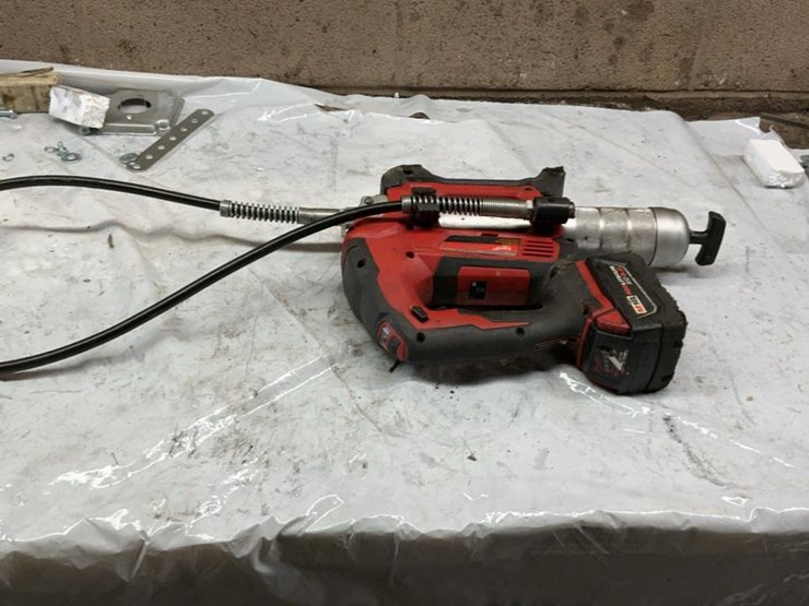 #113-•-milwaukee-grease-gun-image-1