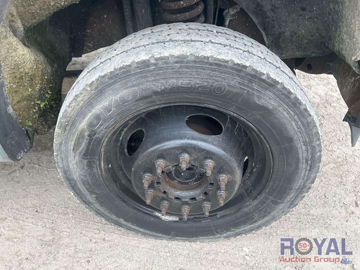 2008-ford-f550-image-29