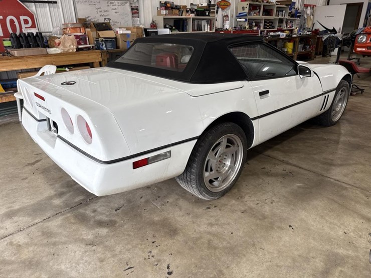 #1399-•-1990-chevrolet-corvette-convertible-car-image-5