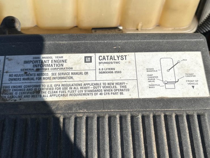 2005-gmc-2500-image-42