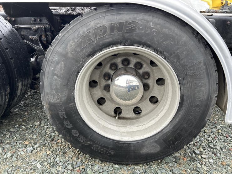 2018-kenworth-t680-image-95