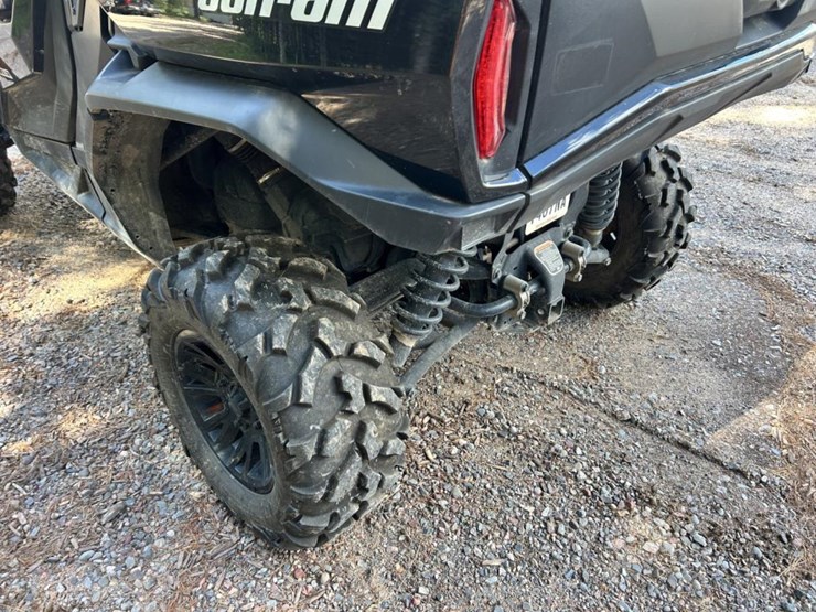 #1401-•-2023-can-am-1000r-commander-xt-image-19
