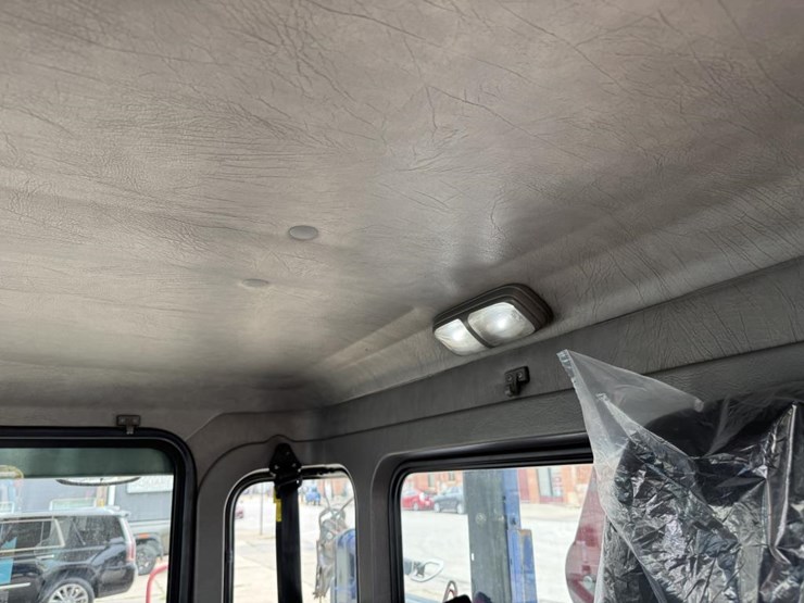 2019-kenworth-t270-image-59