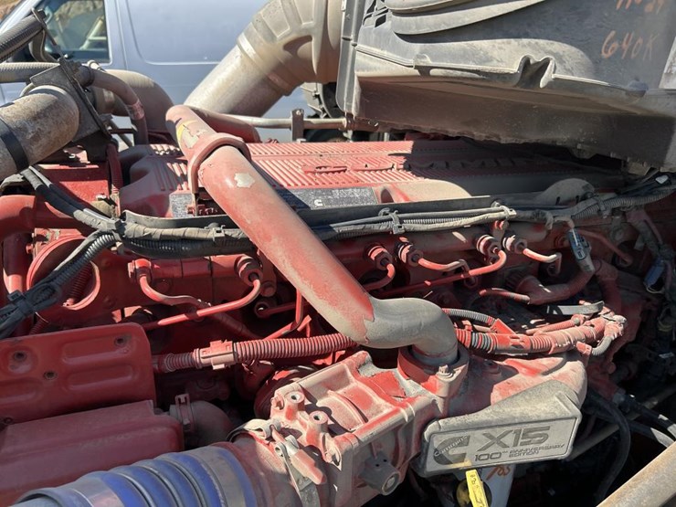 2019-peterbilt-579-image-44