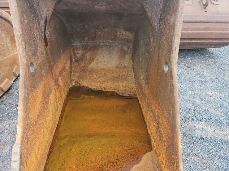 geith-36"-bucket-with-teeth-image-5