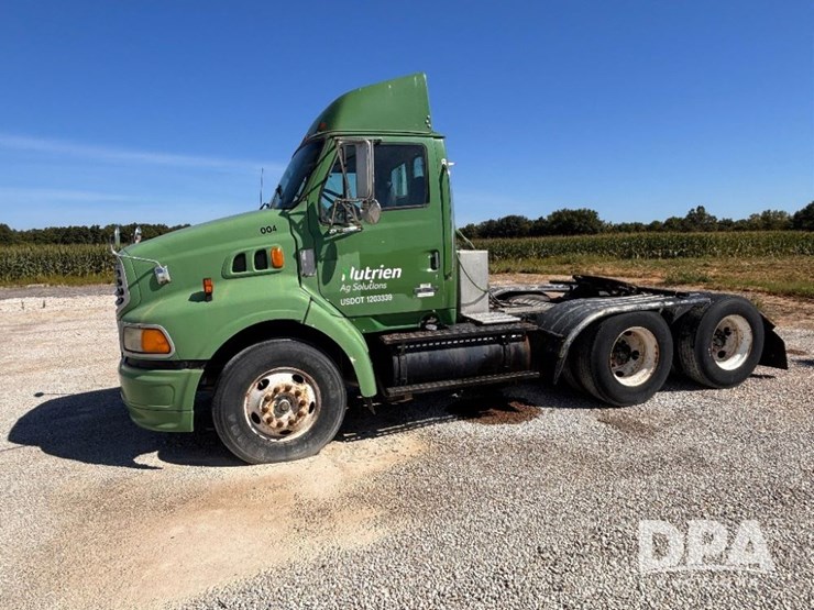 2004-sterling-day-cab-truck-(gp11427,-unit-31350)-image-15