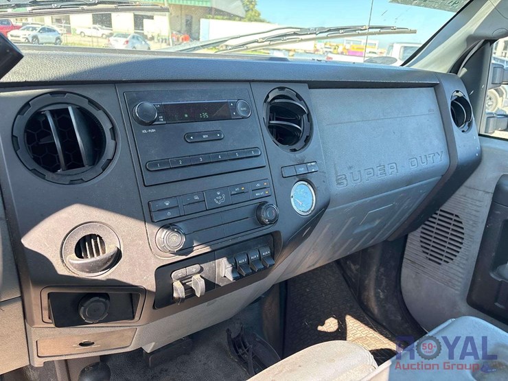 2015-ford-f350-image-15