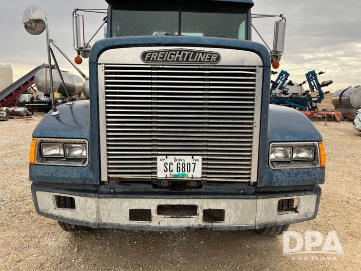 1989-freightliner-day-cab-truck-(jn0784,-unit-06815)-image-23