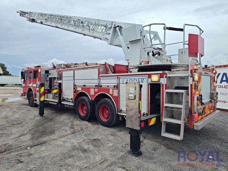 2009-pierce-105ft.-ladder-t/a-fire-truck-image-4