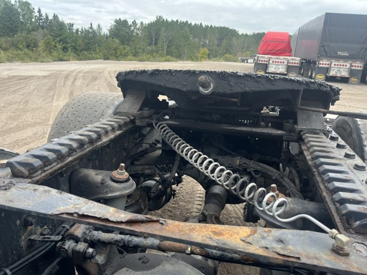 2020-kenworth-t680-image-80