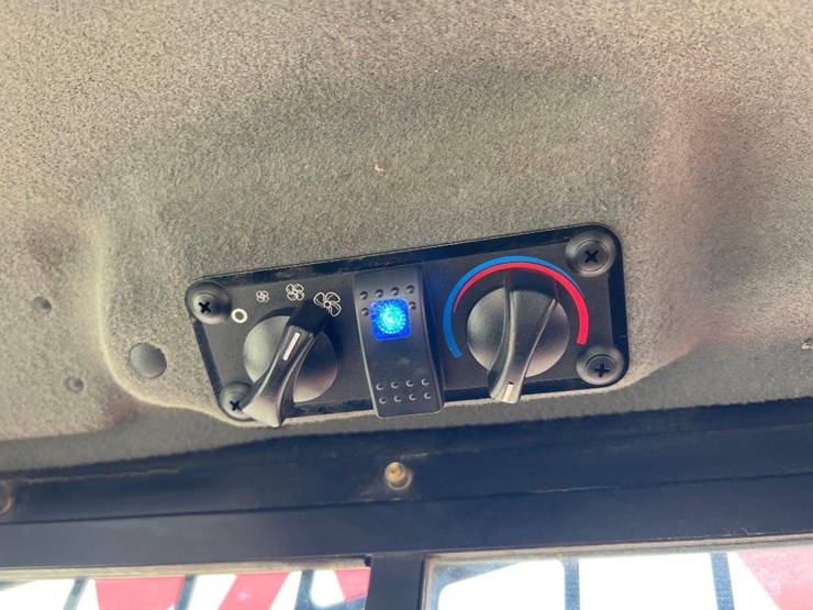 2017-takeuchi-ts50v-image-24
