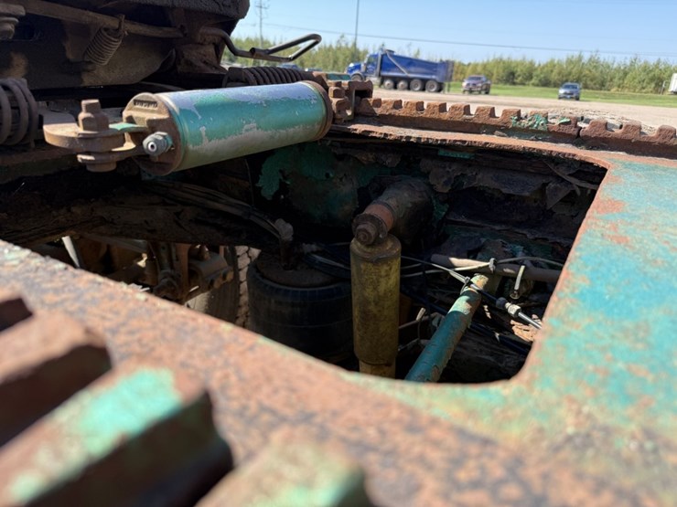 #1752-•-1979-peterbilt-day-cab-heavy-haul-image-33