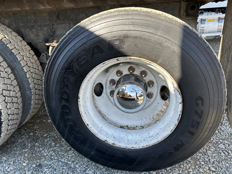 2000-kenworth-t800-image-94
