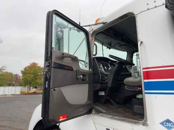 2015-kenworth-t440-image-20