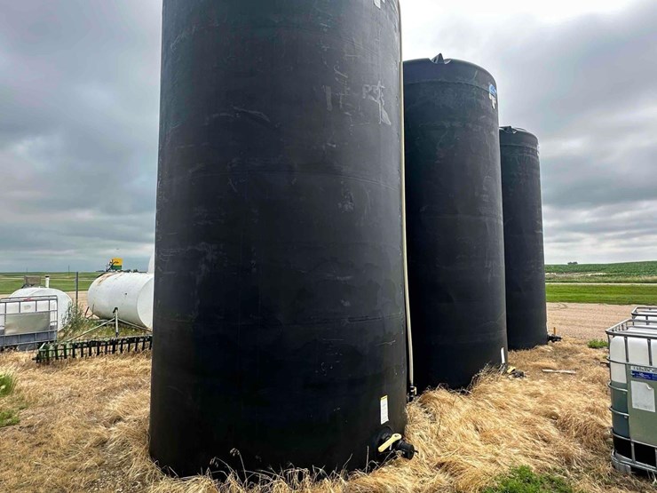 poly-tank-image-2
