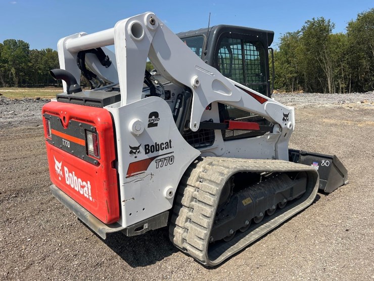 2023-bobcat-t770-image-4