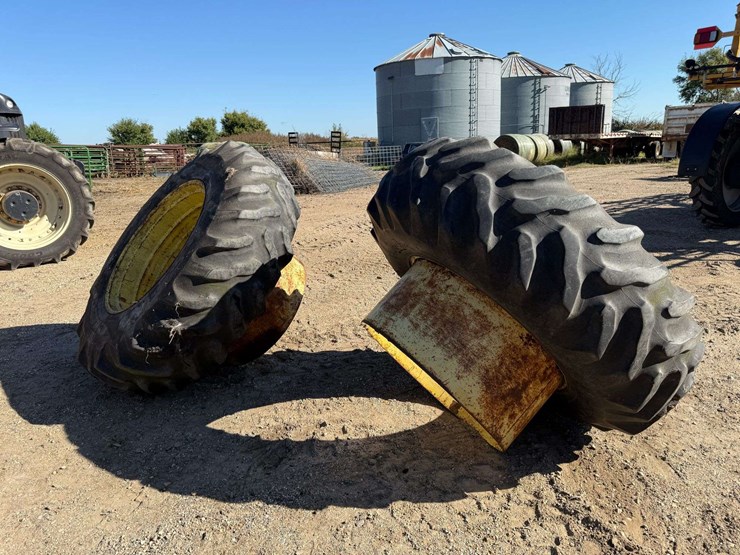 john-deere-4240-image-3