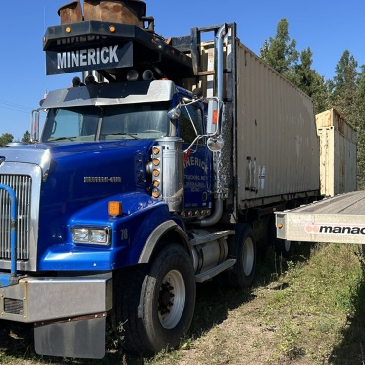 #1753 • 2005 Western Star Tri Axle Storm Cleanup Truck