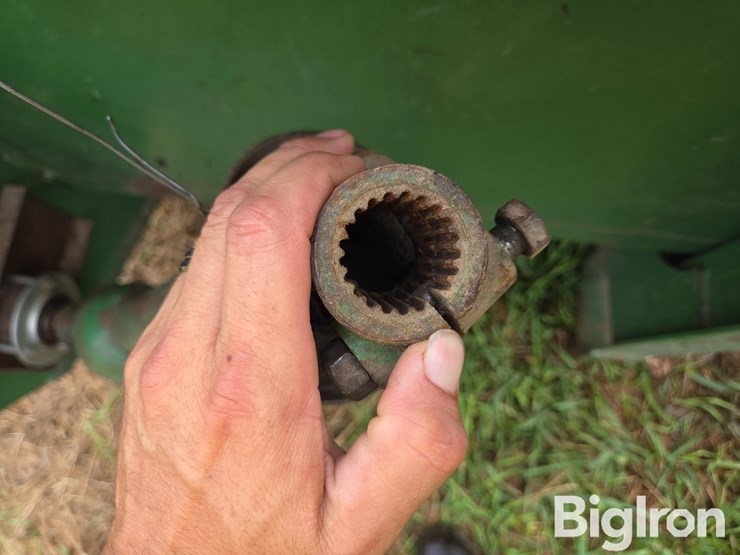 john-deere-444-image-12