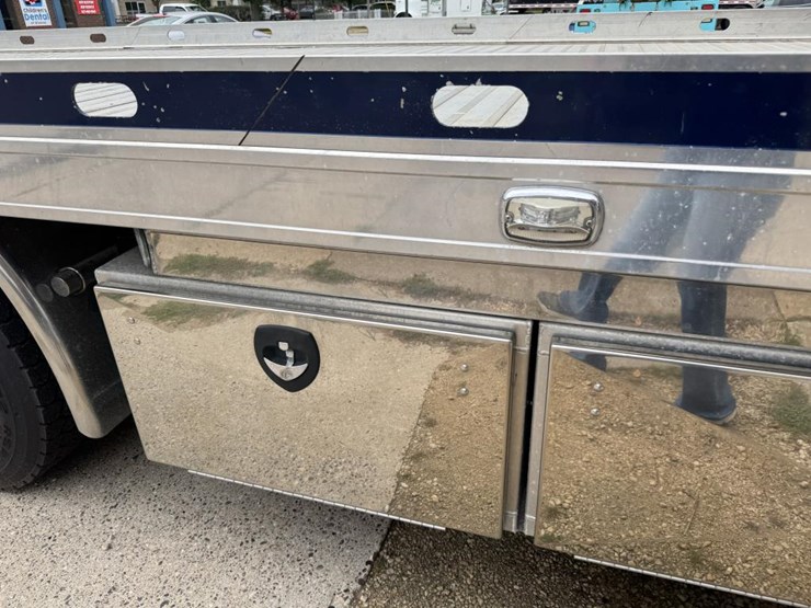 2019-kenworth-t270-image-26