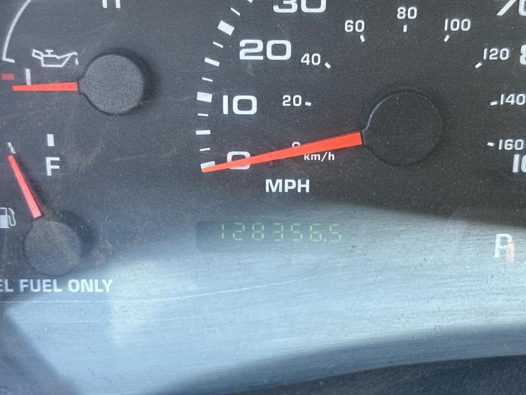 2004-ford-f550-xl-image-28