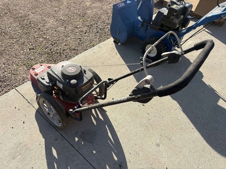 southland-walk-behind-string-trimmer,-22”,-6.5hp,  *needs-tune-up-image-6