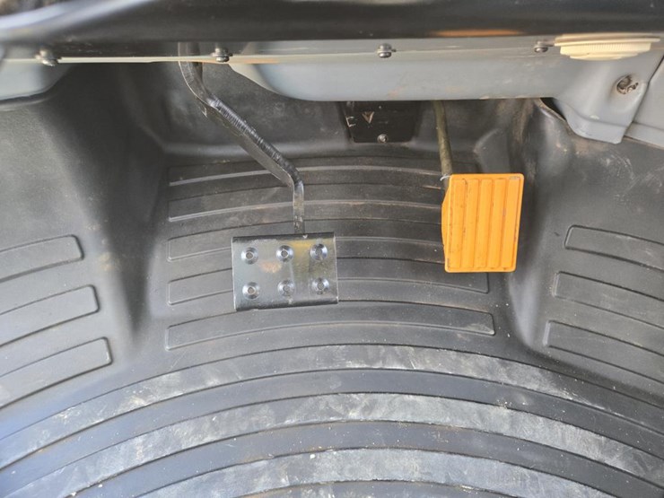 2010-john-deere-2010-image-86