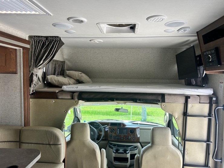 2017-ford-e450-image-88