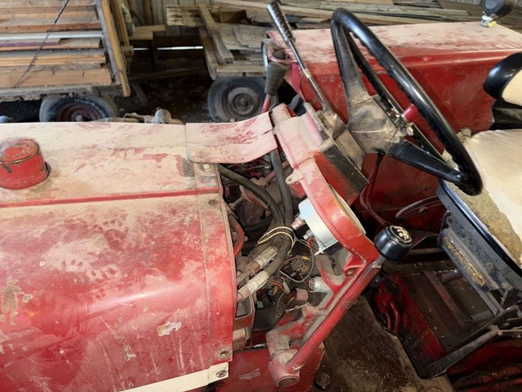 1965-farmall-656-tractor,-open-station,-gas,-nf,-fenders,-15.5-38-rears,-(3)-pair-of-rear-wheel-weig-image-24