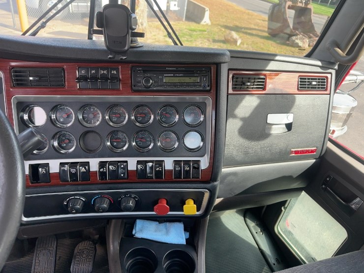 2007-kenworth-t800-image-28