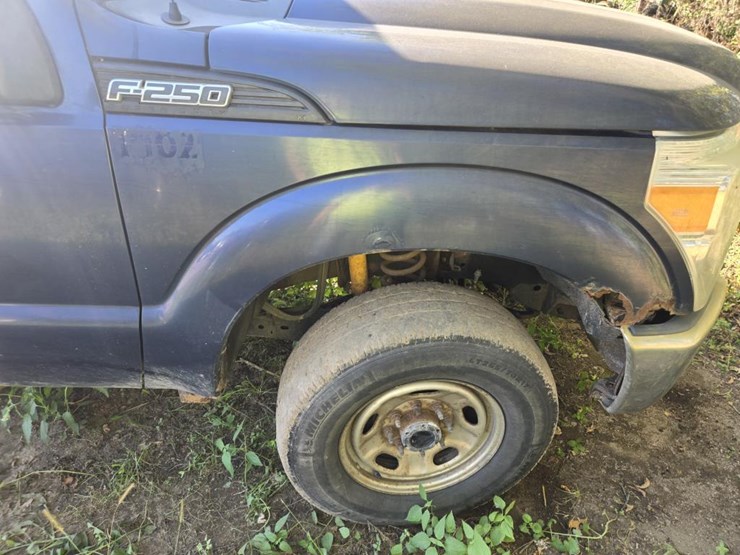 2011-ford-f250-image-16