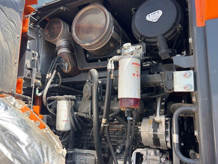 2023-doosan-dl220-image-16