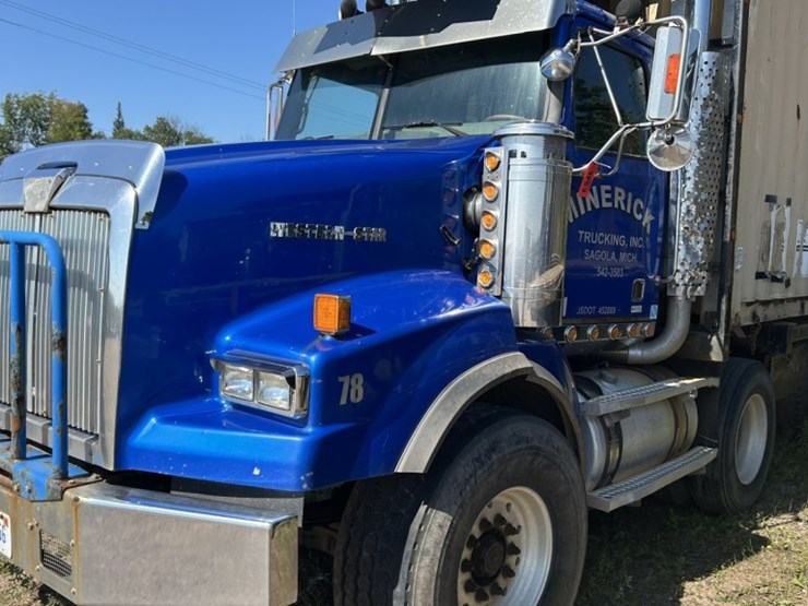 #1753-•-2005-western-star-tri-axle-storm-cleanup-truck-image-10