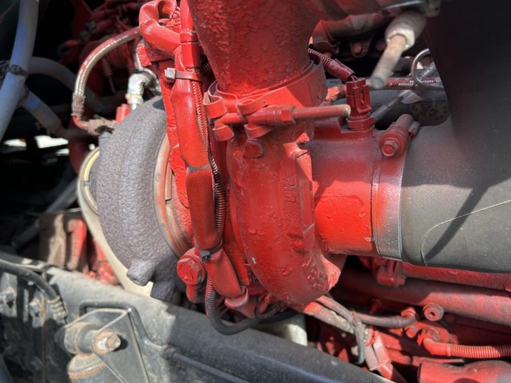 2015-peterbilt-579-image-48