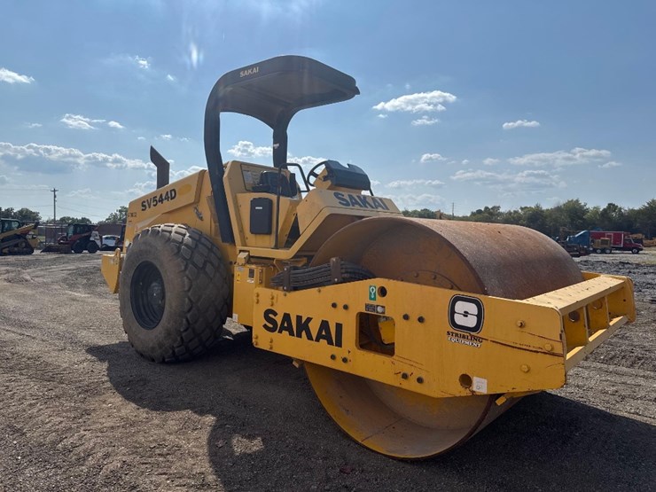 sakai-sv544-smooth-drum-roller-image-4